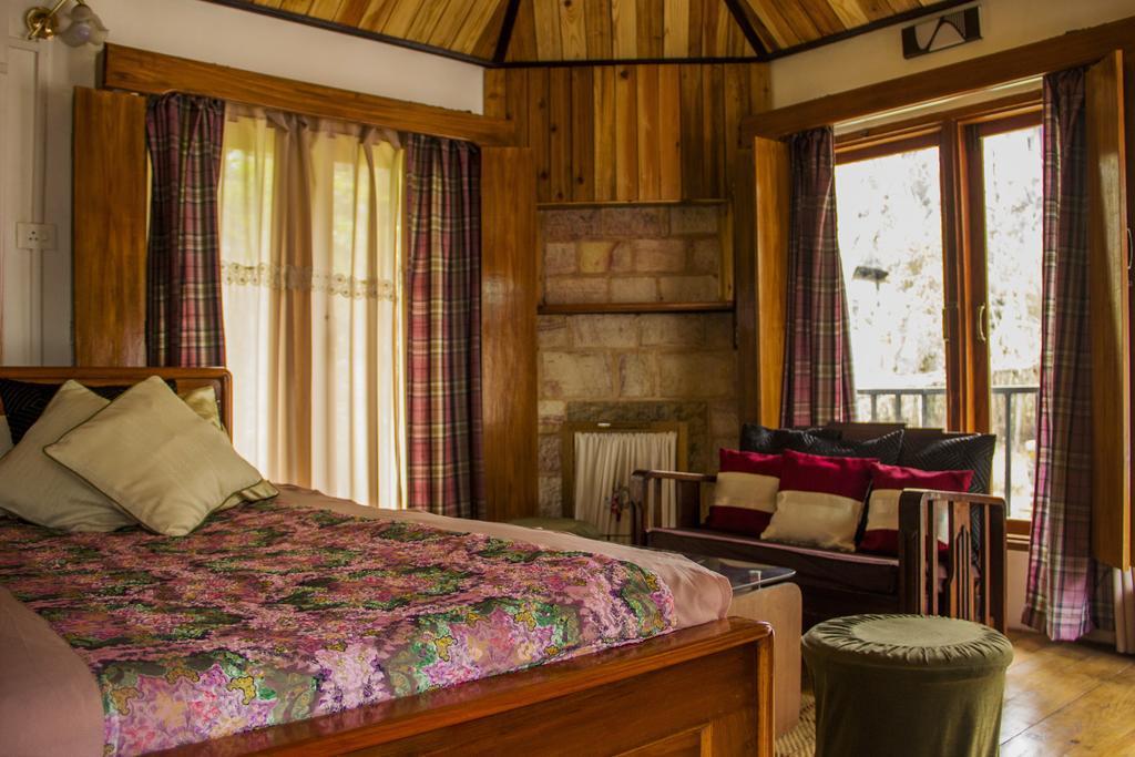 Ken And Twill Guest House Шиллонг Экстерьер фото