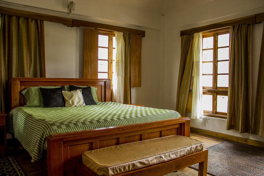 Ken And Twill Guest House Шиллонг Экстерьер фото
