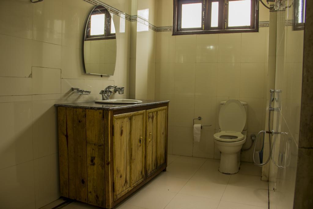 Ken And Twill Guest House Шиллонг Экстерьер фото