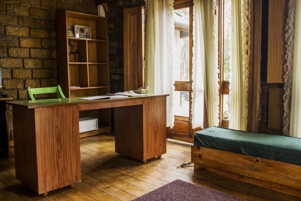 Ken And Twill Guest House Шиллонг Экстерьер фото