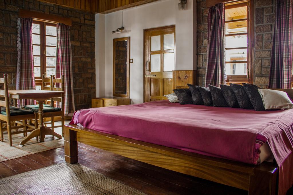 Ken And Twill Guest House Шиллонг Экстерьер фото
